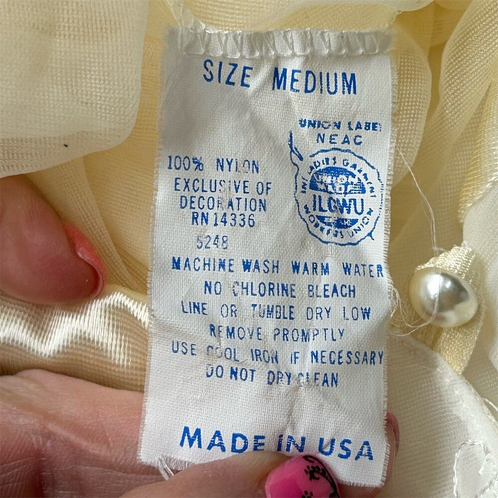 Vintage Sheer Peignoir Robe Womens Size M Ivory Lace Collar Pearl Buttons READ - Picture 9 of 9